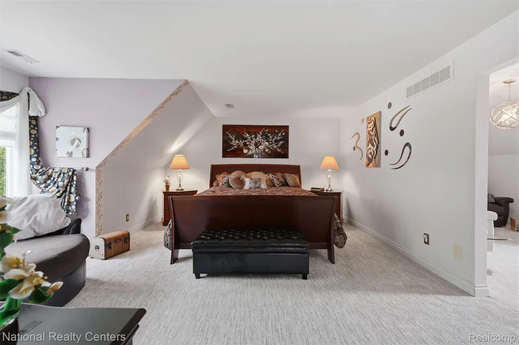 20175 Gill Road Livonia City MI 48152