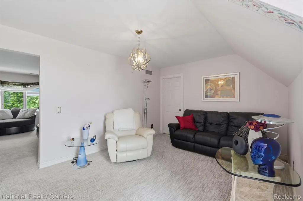 20175 Gill Road Livonia City MI 48152