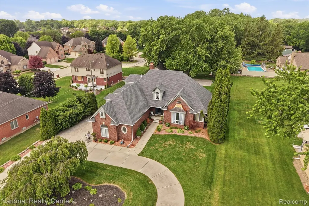 20175 Gill Road Livonia City MI 48152
