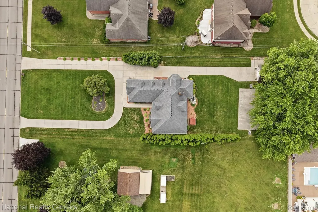 20175 Gill Road Livonia City MI 48152