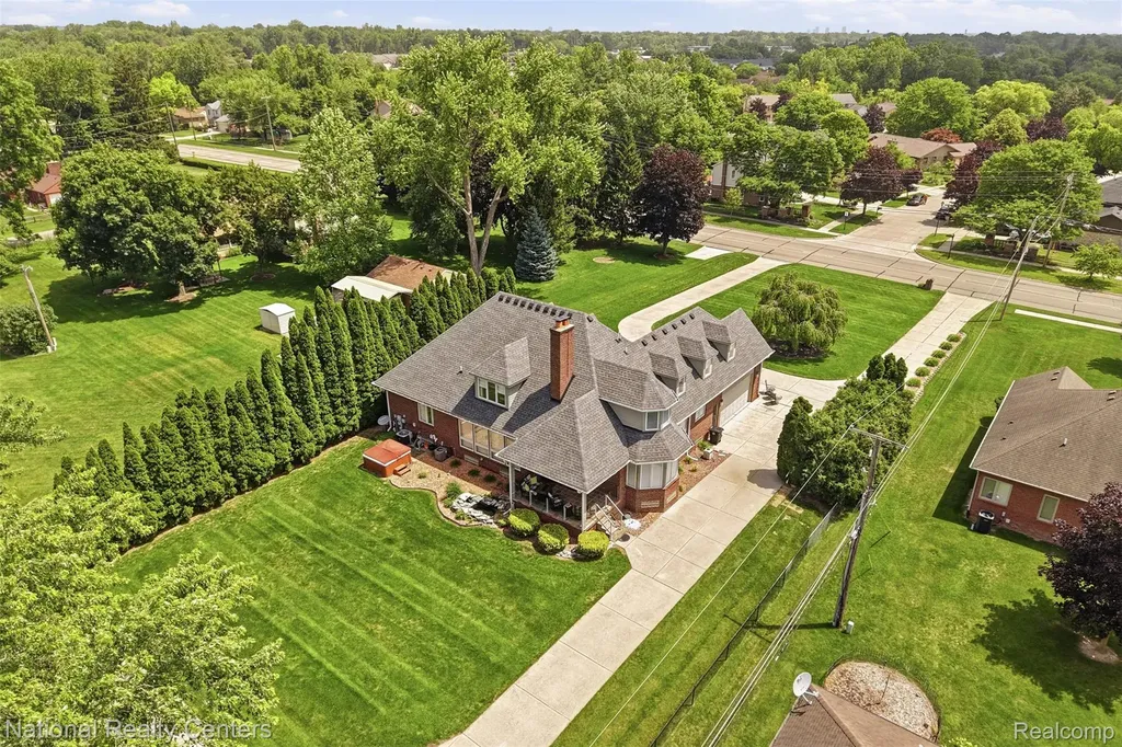 20175 Gill Road Livonia City MI 48152