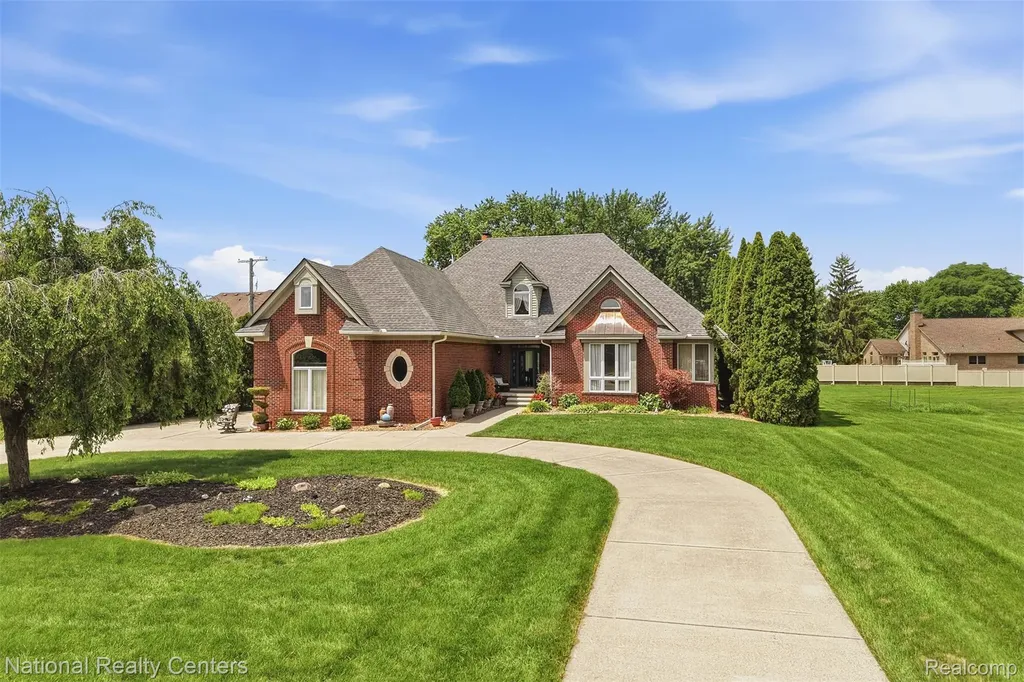20175 Gill Road Livonia City MI 48152