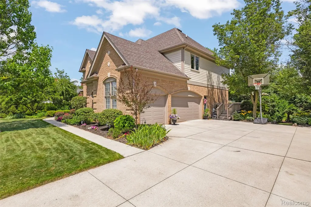12106 Deer Creek Run Plymouth Charter Township MI 48170