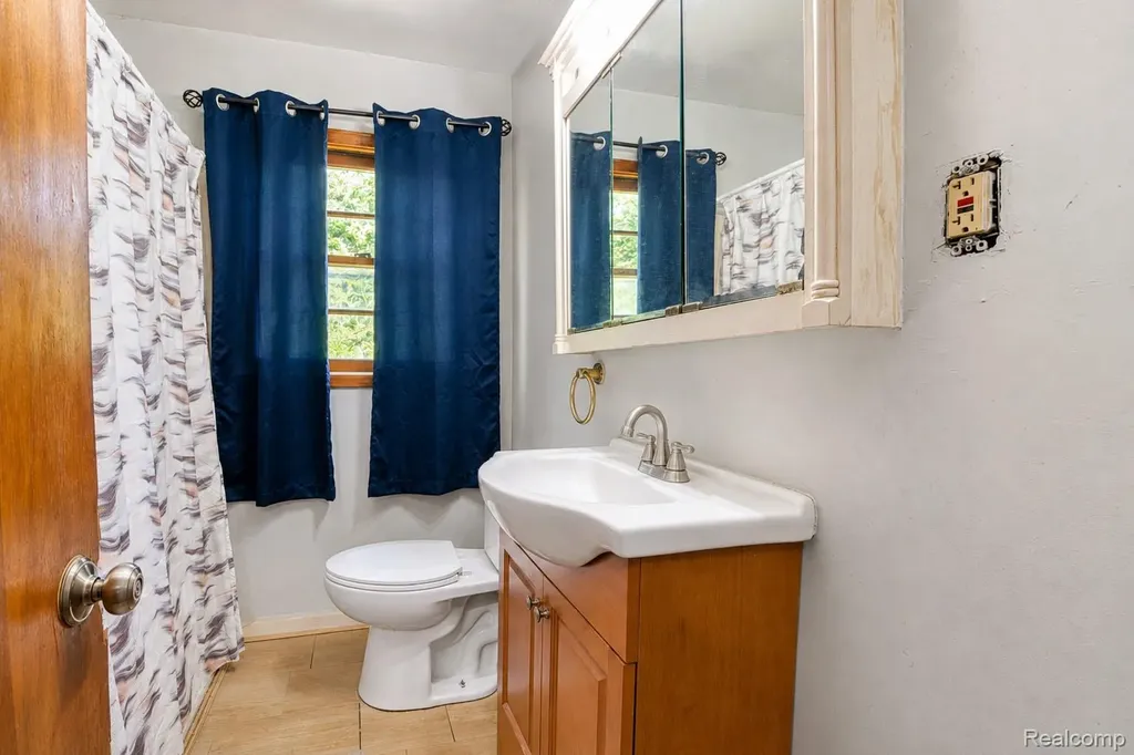 46555 North Avenue Macomb Township MI 48042