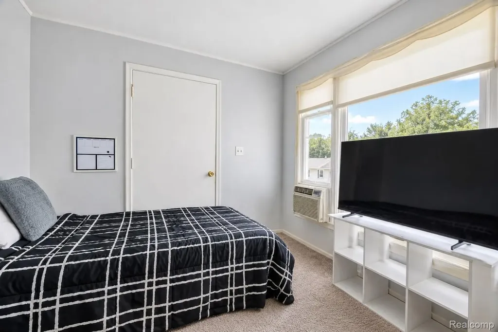 46555 North Avenue Macomb Township MI 48042