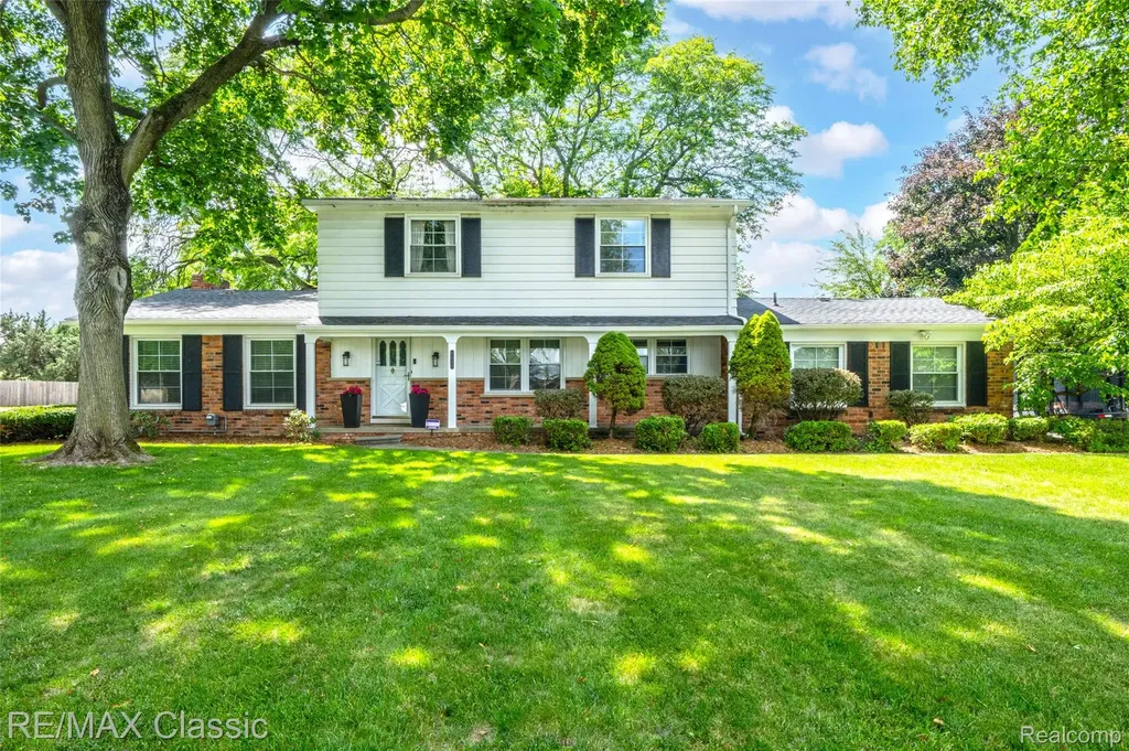6638 Woodbank Drive Bloomfield Hills City MI 48301