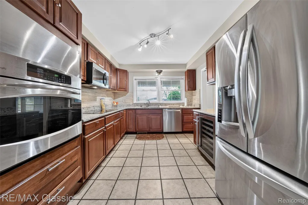 6638 Woodbank Drive Bloomfield Hills City MI 48301