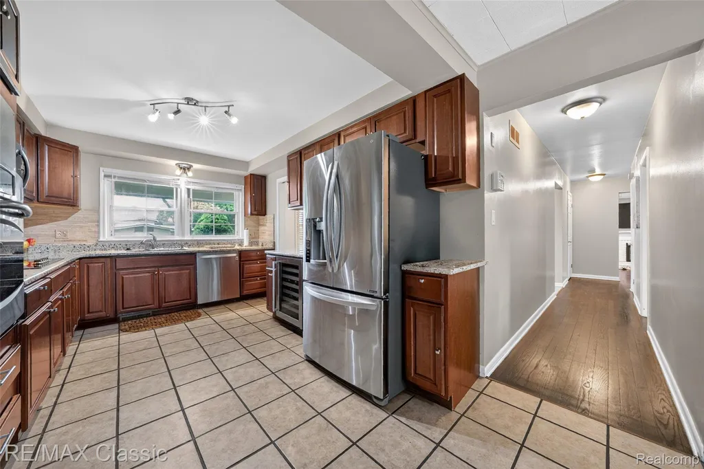 6638 Woodbank Drive Bloomfield Hills City MI 48301