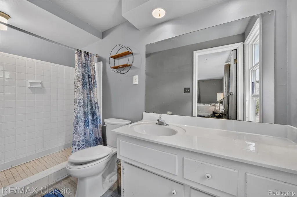 6638 Woodbank Drive Bloomfield Hills City MI 48301
