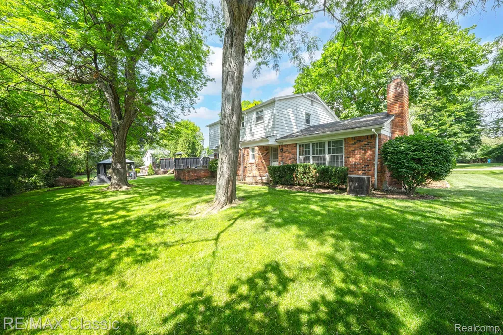 6638 Woodbank Drive Bloomfield Hills City MI 48301