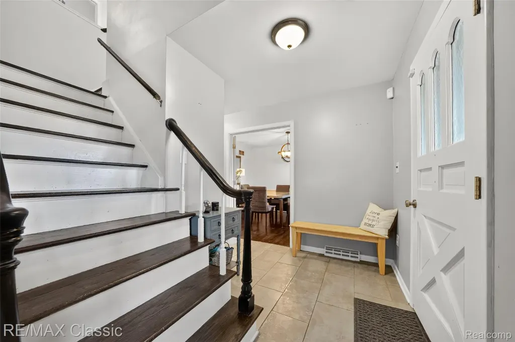 6638 Woodbank Drive Bloomfield Hills City MI 48301