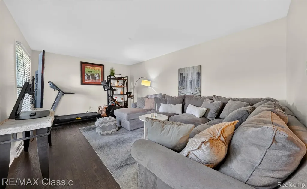 6638 Woodbank Drive Bloomfield Hills City MI 48301