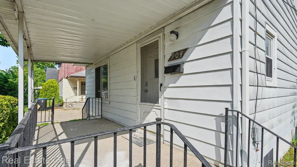 904 Jefferson Street Ypsilanti Charter Township MI 48197