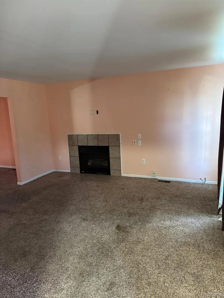 22411 Springbrook Avenue Farmington Hills City MI 48336