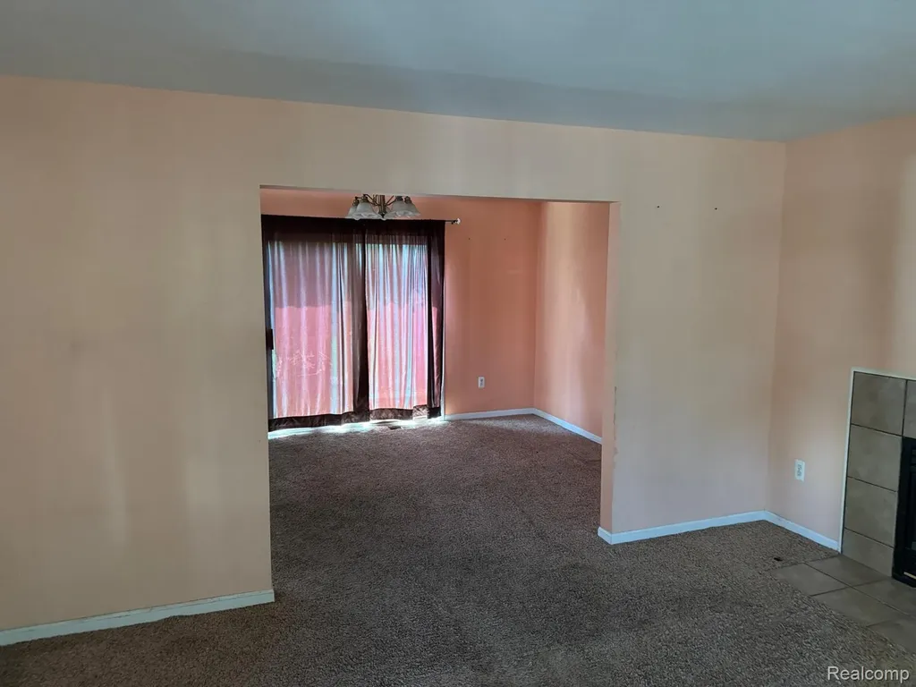 22411 Springbrook Avenue Farmington Hills City MI 48336