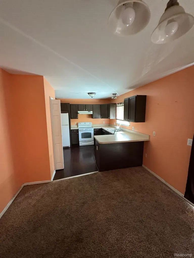 22411 Springbrook Avenue Farmington Hills City MI 48336