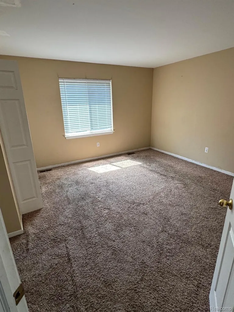 22411 Springbrook Avenue Farmington Hills City MI 48336