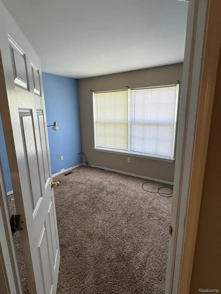 22411 Springbrook Avenue Farmington Hills City MI 48336