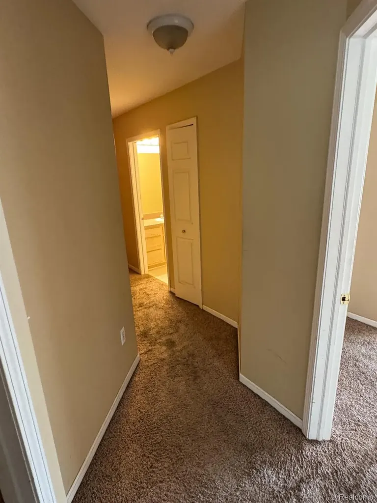22411 Springbrook Avenue Farmington Hills City MI 48336