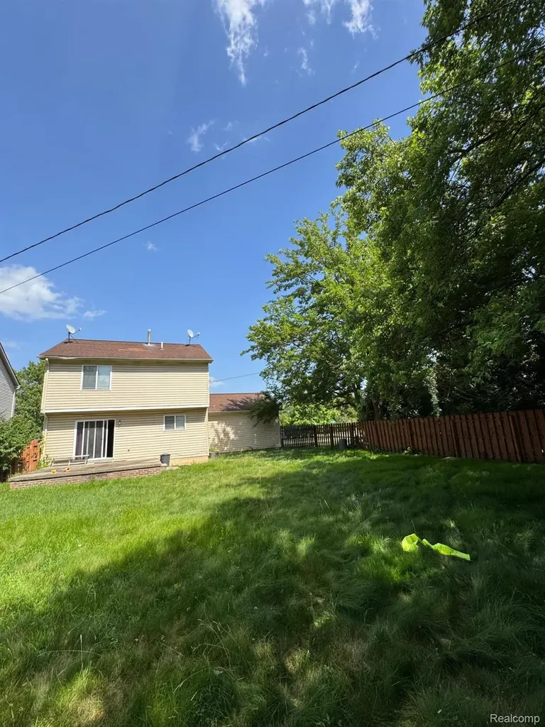 22411 Springbrook Avenue Farmington Hills City MI 48336