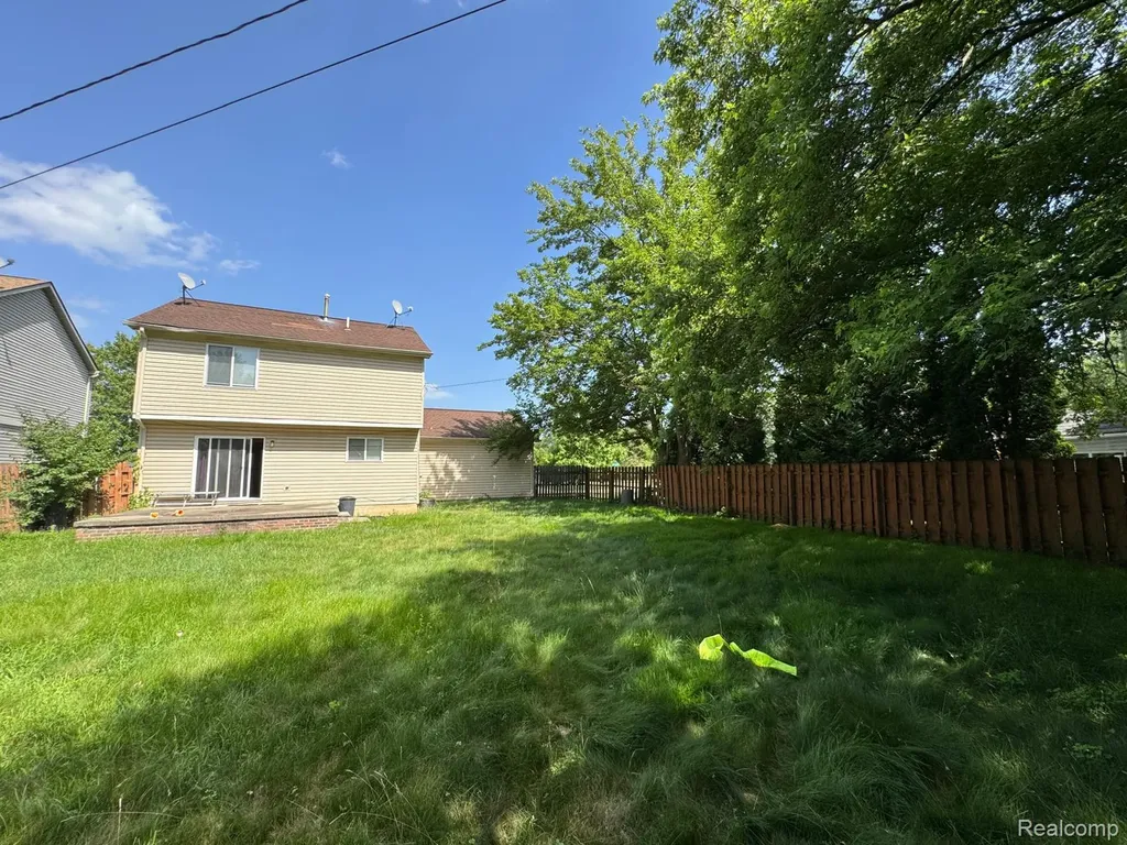 22411 Springbrook Avenue Farmington Hills City MI 48336