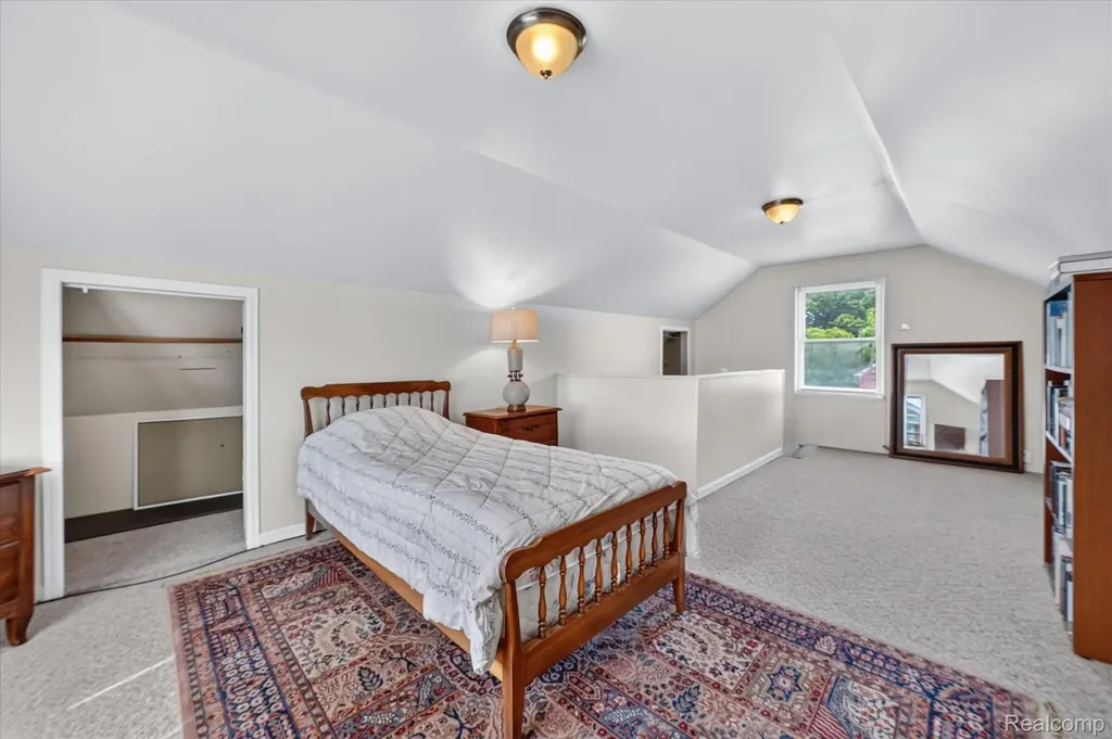 14010 Hart Street Oak Park City MI 48237