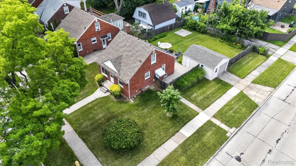 14010 Hart Street Oak Park City MI 48237