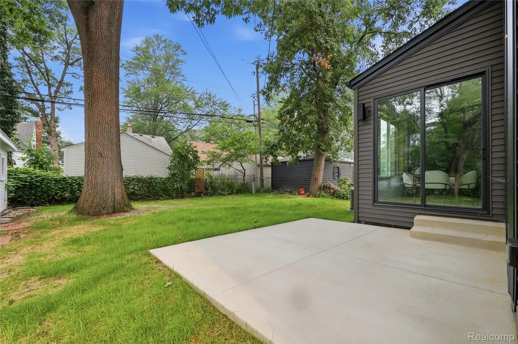 845 Allen Street Ferndale City MI 48220