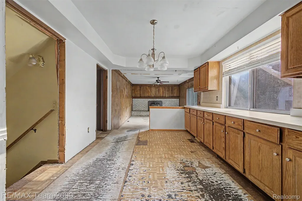 3754 Anvil Drive Troy City MI 48083