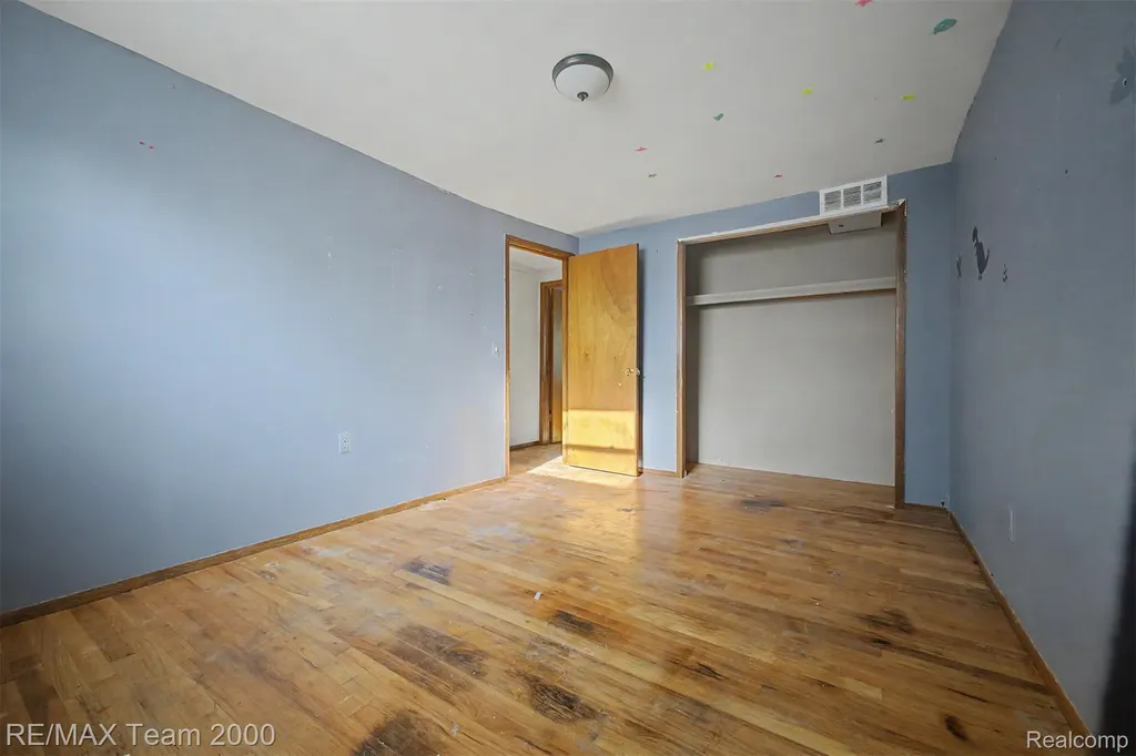 3754 Anvil Drive Troy City MI 48083