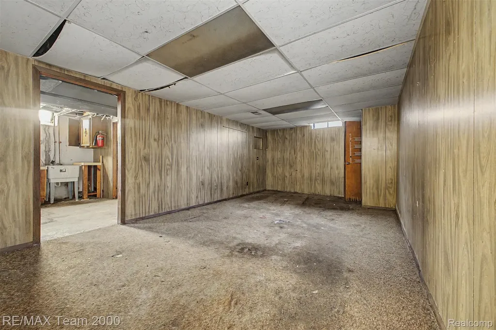 3754 Anvil Drive Troy City MI 48083