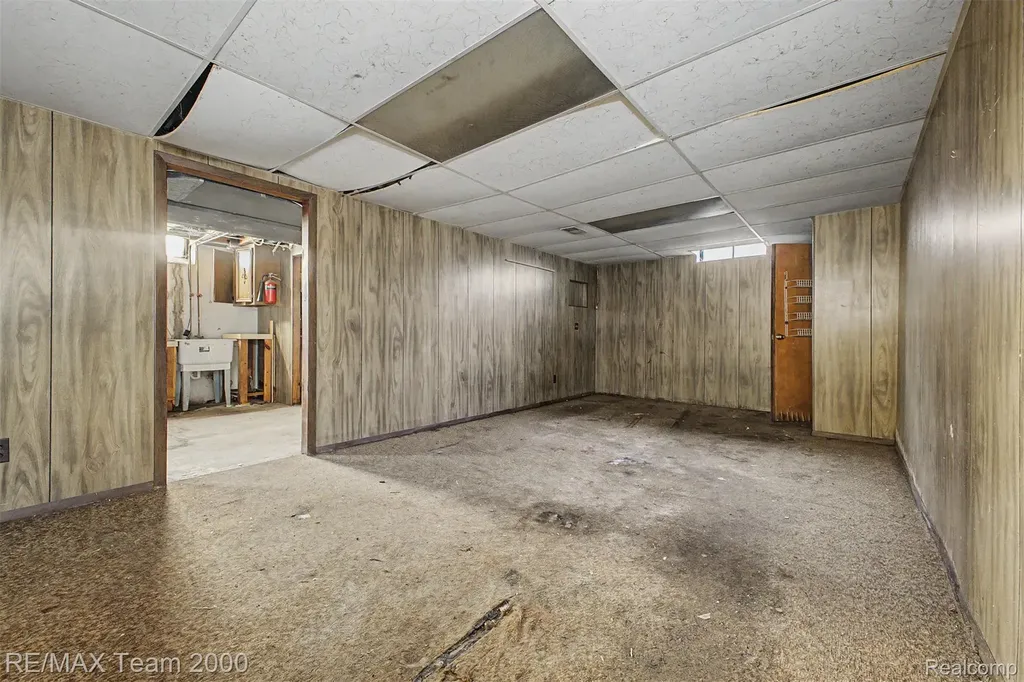 3754 Anvil Drive Troy City MI 48083