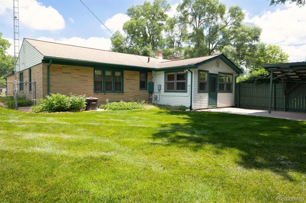 215 White Street Imlay City City MI 48444