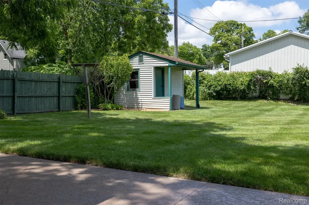 215 White Street Imlay City City MI 48444