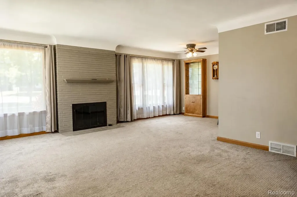 215 White Street Imlay City City MI 48444