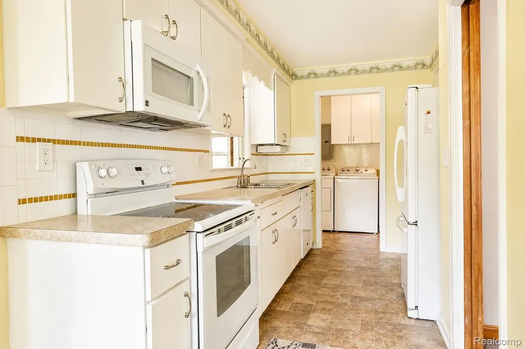 215 White Street Imlay City City MI 48444