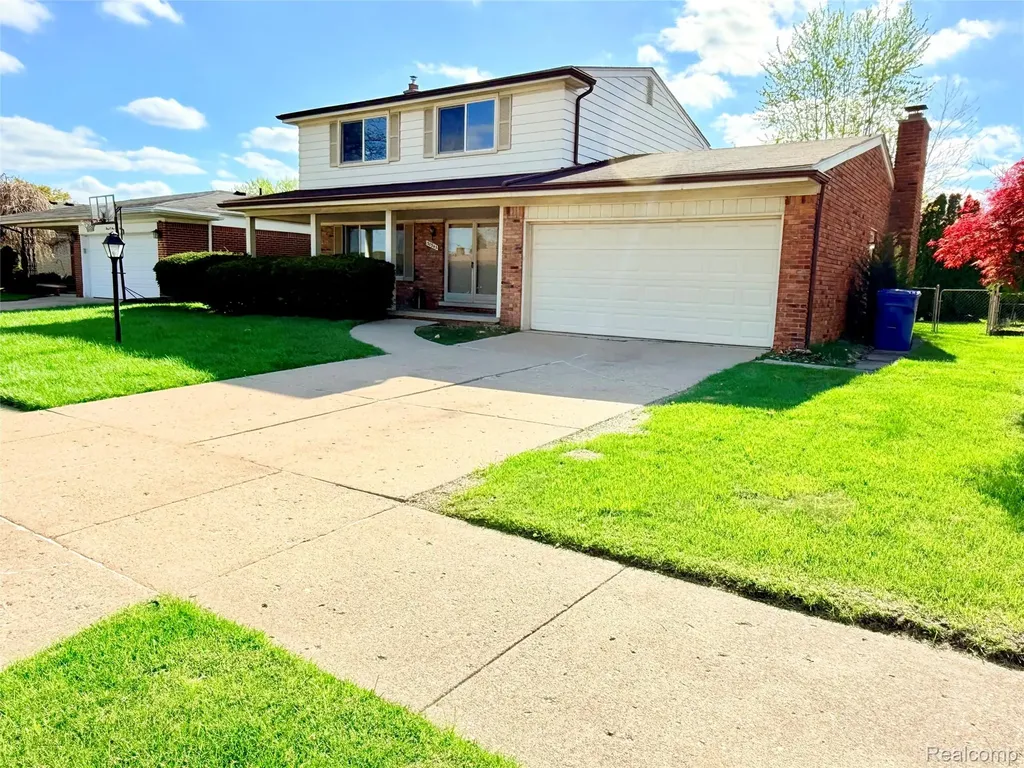 30943 Roselawn Drive Warren City MI 48088