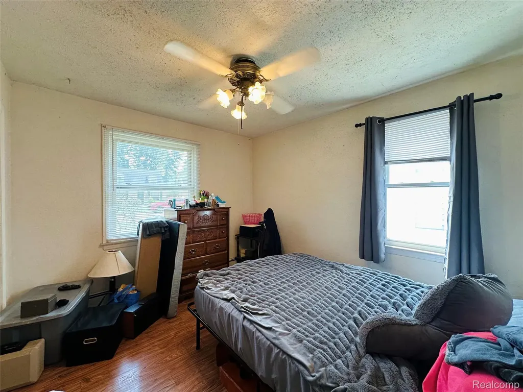 17629 Lincoln Avenue Eastpointe City MI 48021
