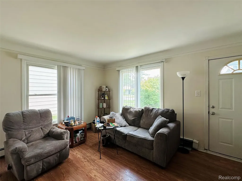 17629 Lincoln Avenue Eastpointe City MI 48021