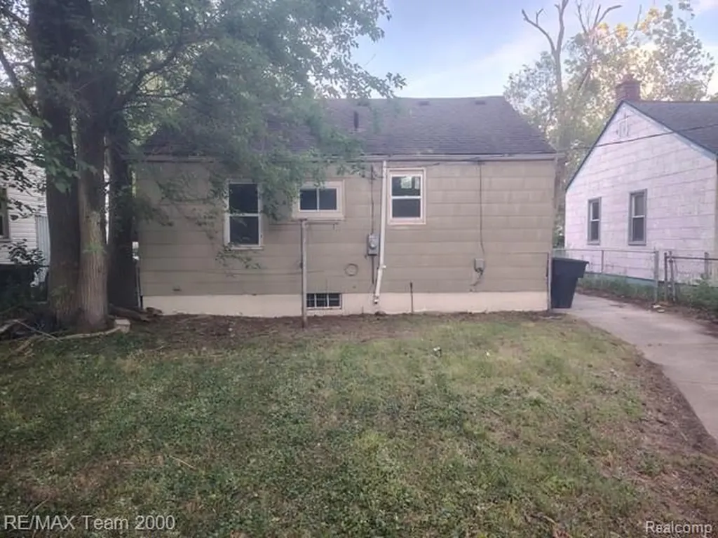 19749 Glastonbury Road Detroit City MI 48219