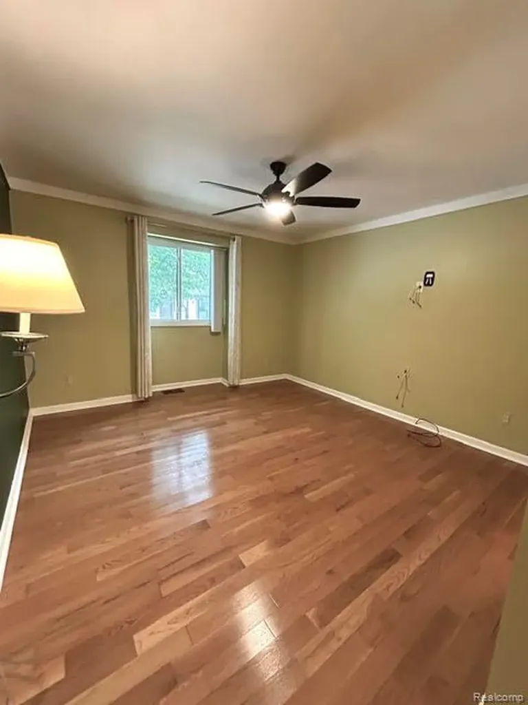 20557 Longwood Drive Clinton Charter Township MI 48038