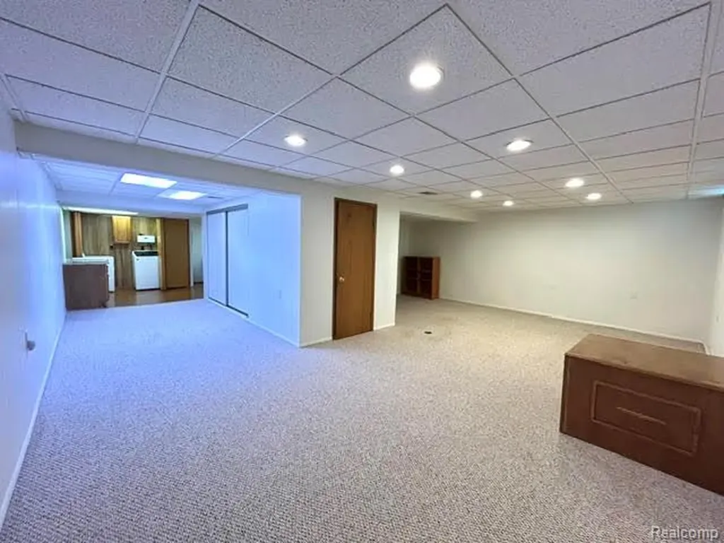 20557 Longwood Drive Clinton Charter Township MI 48038