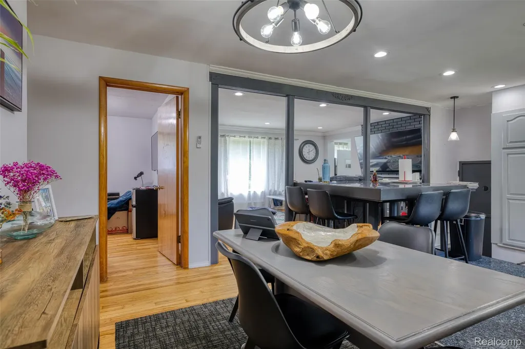 46495 North Avenue Macomb Township MI 48042
