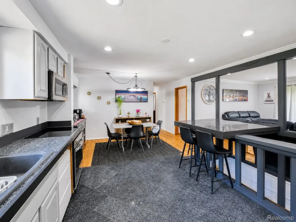 46495 North Avenue Macomb Township MI 48042