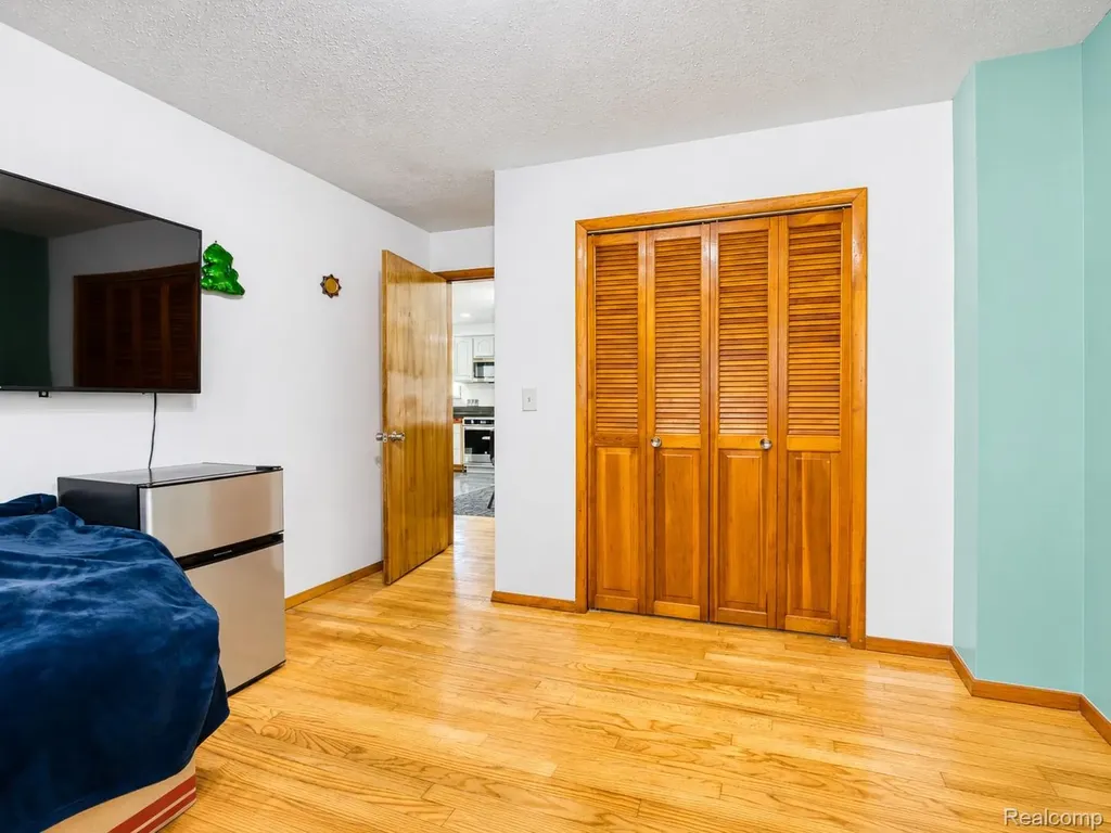 46495 North Avenue Macomb Township MI 48042