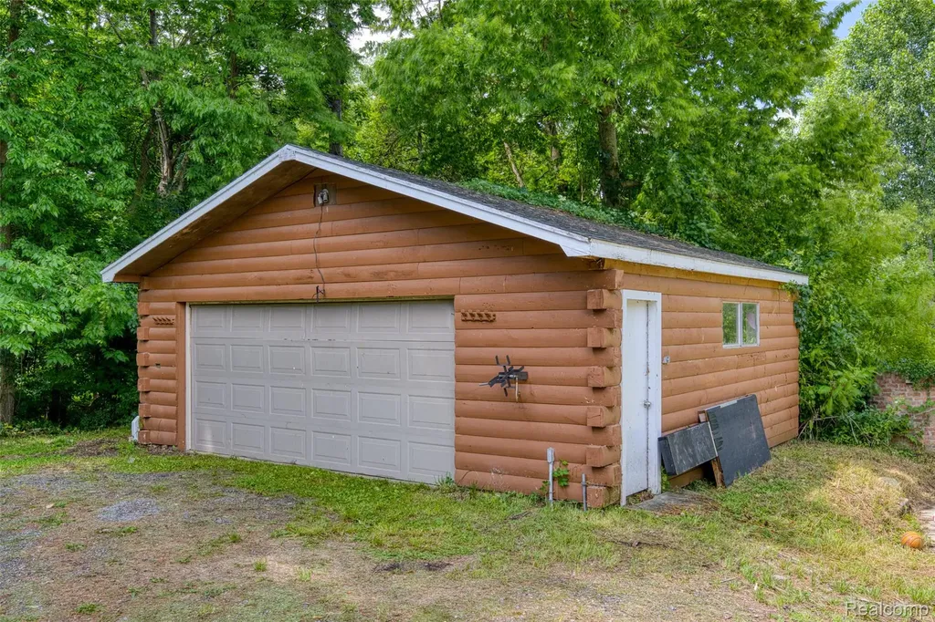 46495 North Avenue Macomb Township MI 48042