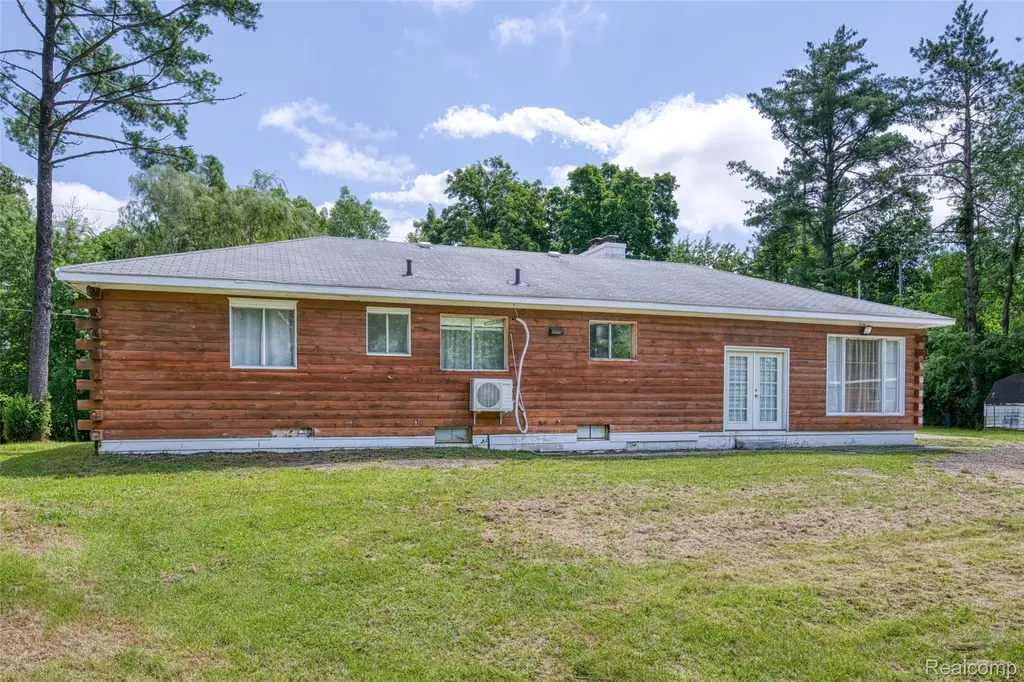 46495 North Avenue Macomb Township MI 48042