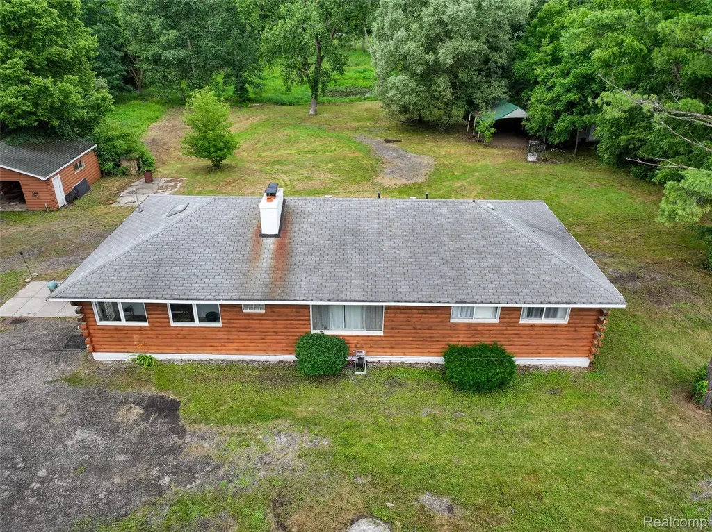 46495 North Avenue Macomb Township MI 48042