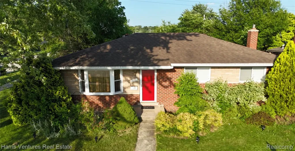 28482 Sutherland Drive Warren City MI 48088