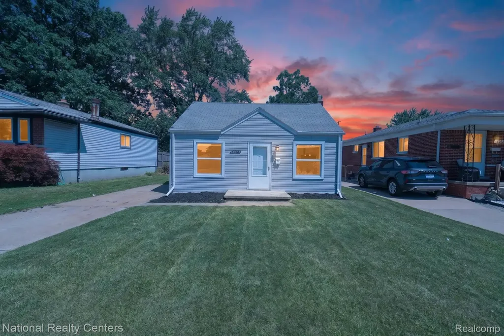 28544 Balmoral Street Garden City City MI 48135
